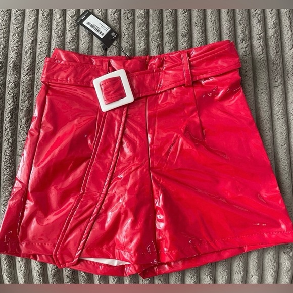 PrettyLittleThing Red High Waist Patent Shorts - Picture 3 of 3